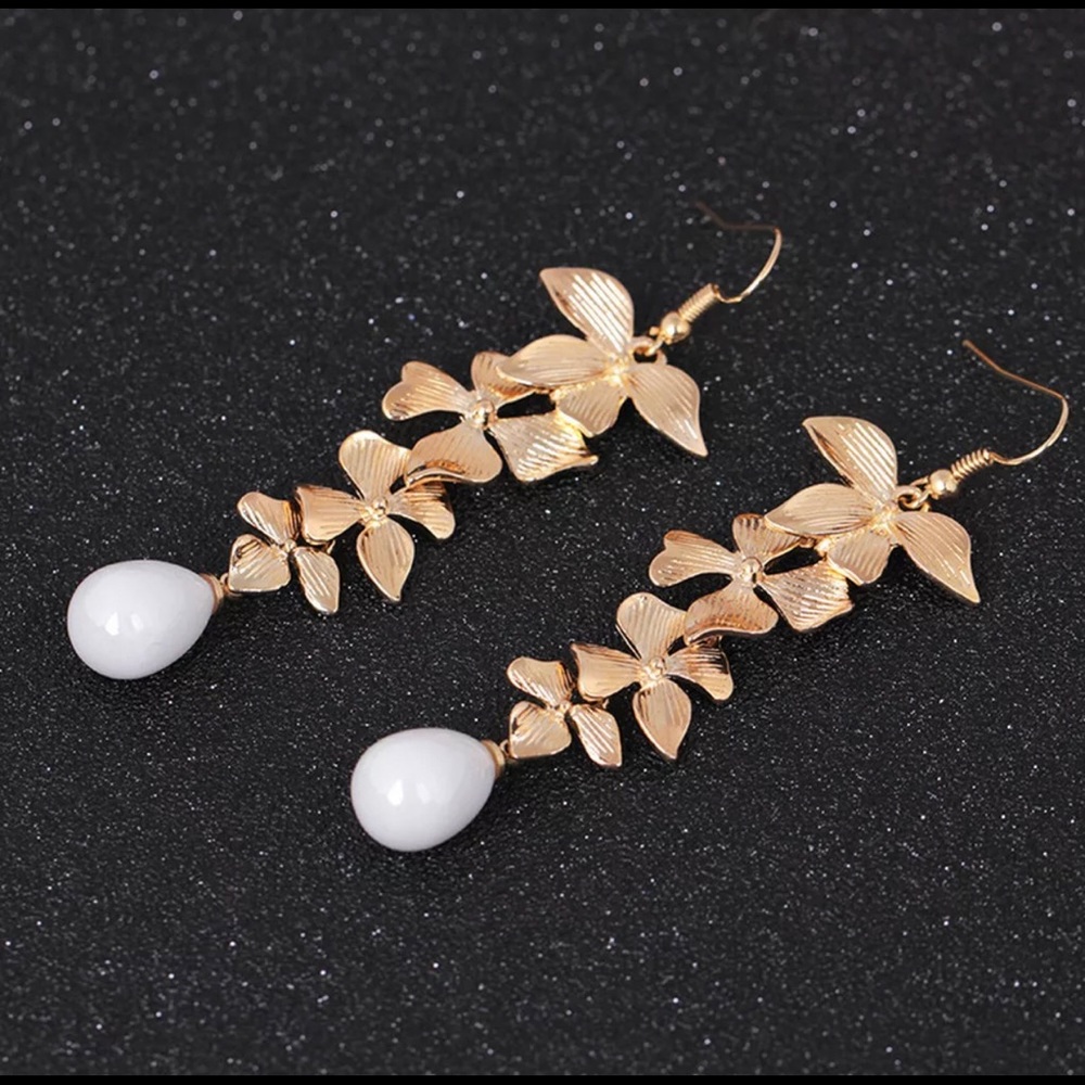 Golden dangle earrings